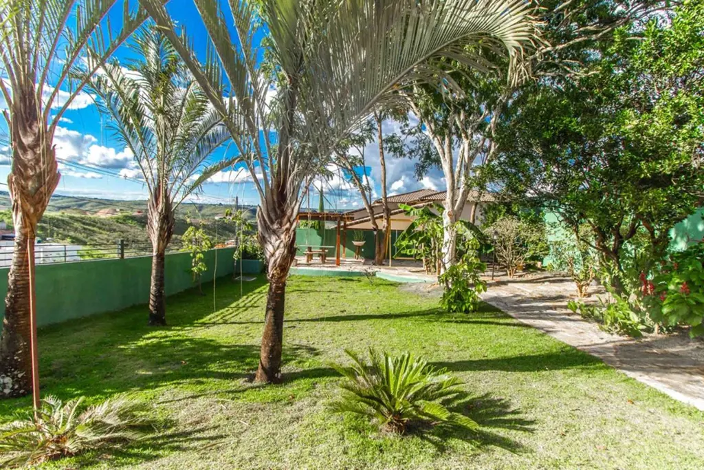 VENDO EXCELENTE CASA MODERNA, TÉRREA NO CONDOMÍNIO AMOOB, ESCRITURADO E REGISTRA...