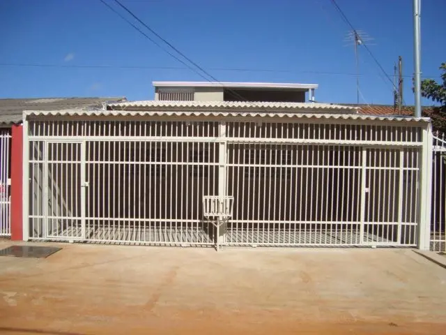 Excelente casa para aluguel na QNN 22 com vista para o nascente e composta de sa...