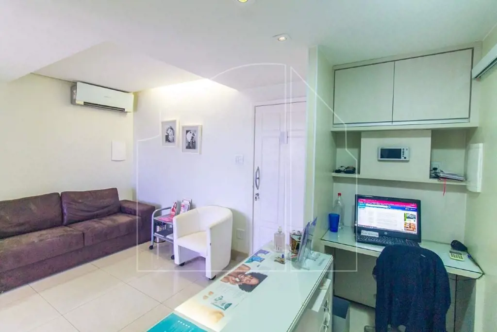 DALL'OCA IMÓVEIS VENDE:Ótima sala comercial dupla, reformadas, localizadas próxi...
