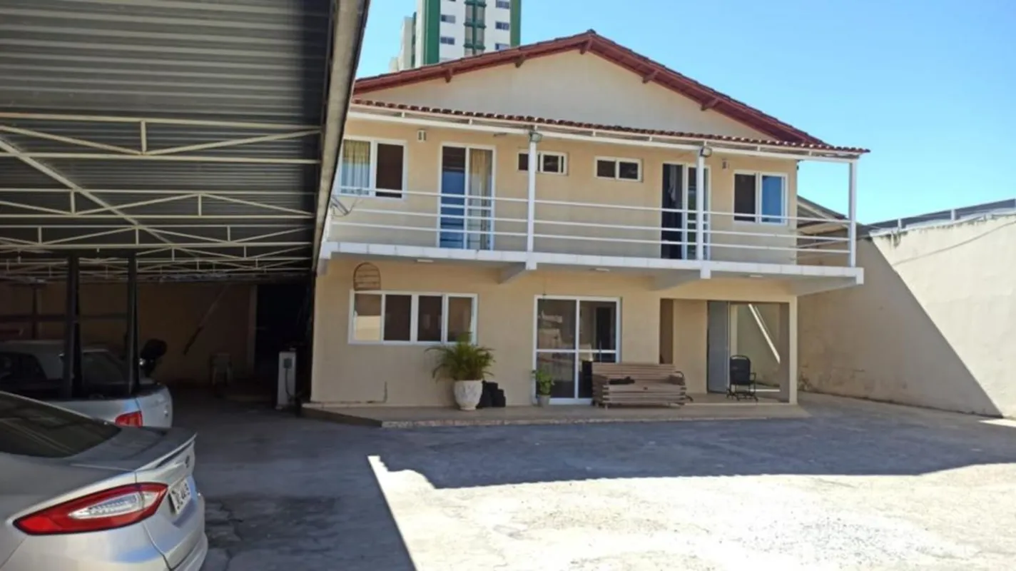 GAMA-DF, TERRENO 1.500m2 +Galpão grande +Lindo Sobrado +Casa moderna. Muito bara...