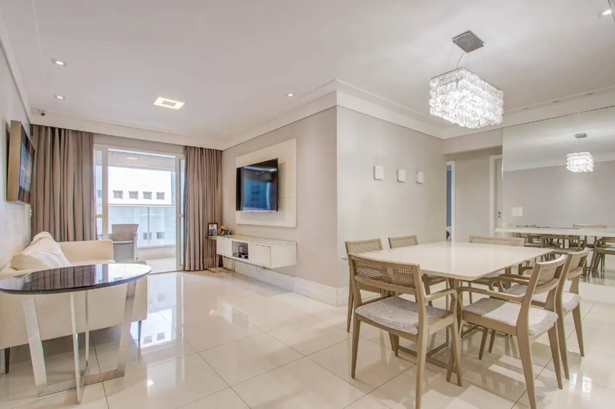 DALL'OCA IMÓVEIS VENDE:Oportunidade de adquirir um ótimo apartamento, em andar a...