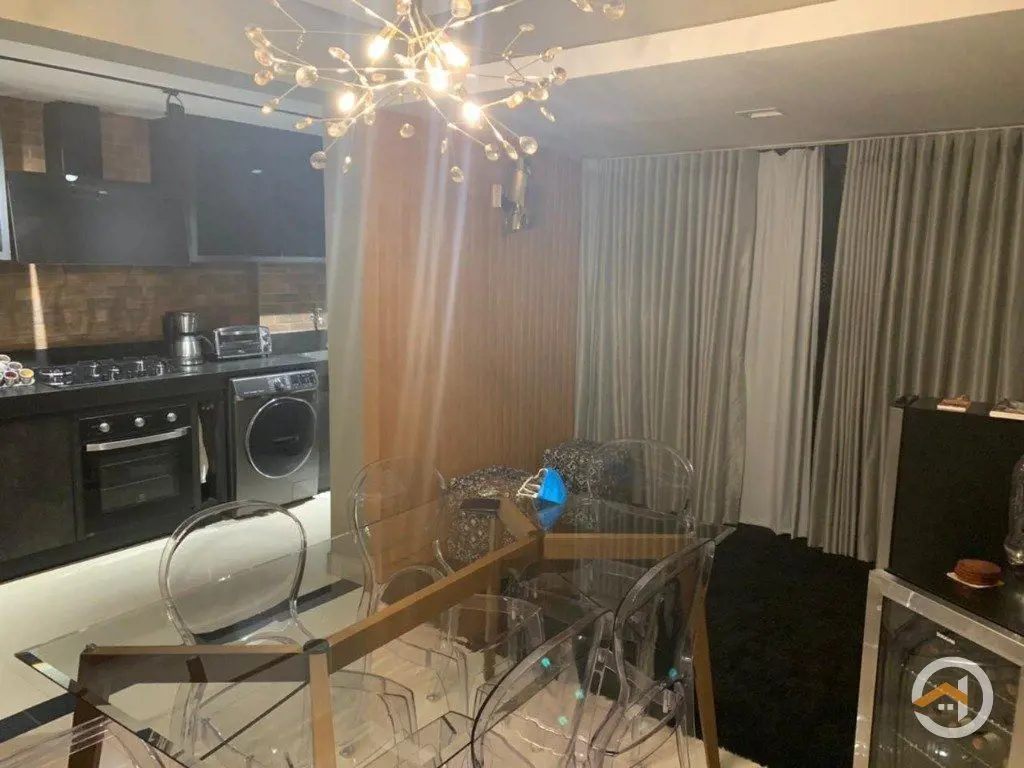 Apartamento com 03 suítes , sala com 2 ambientes, varanda integrada, cozinha com...