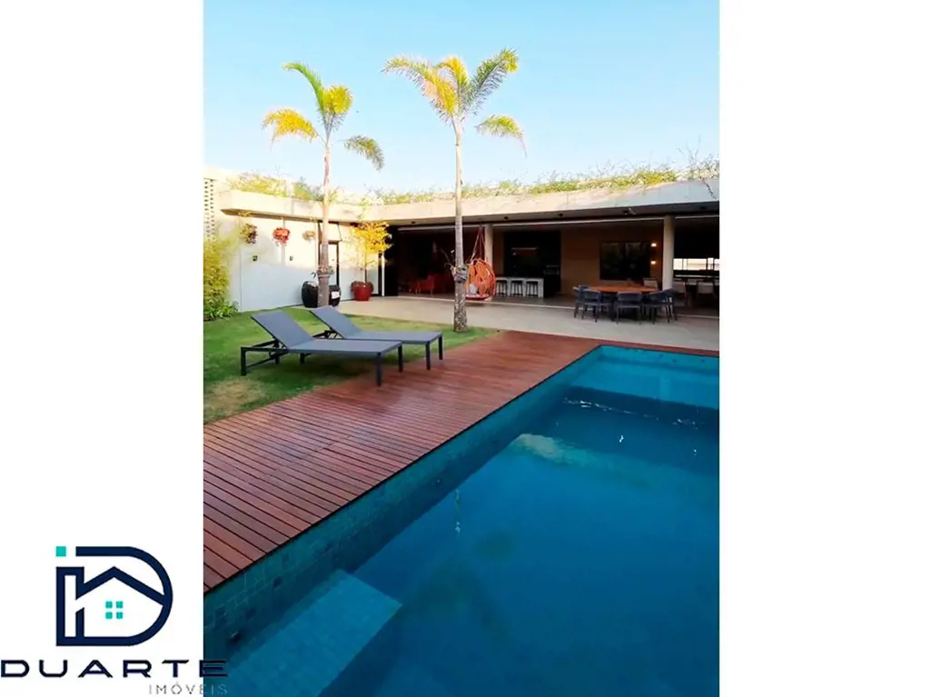 Casa em Condomínio Residencial Anaville, com:- 4 suítes;- Sala de estar/TV; - Br...