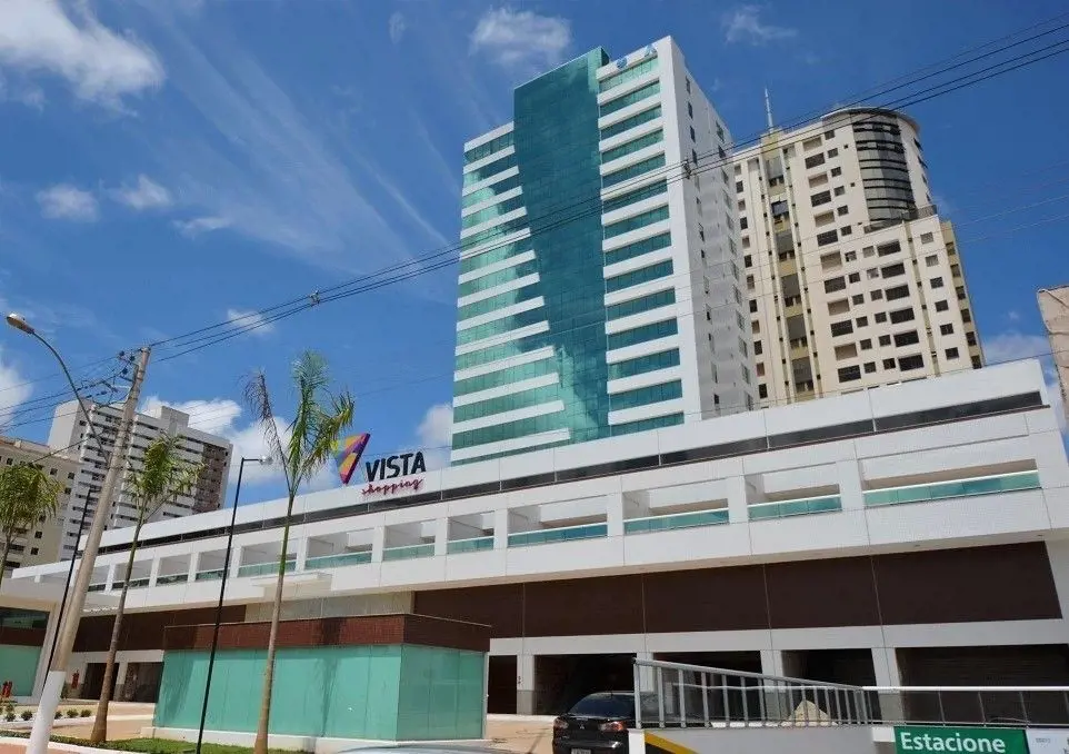 :: Vista Shopping Águas Claras Sala reformada, granito, vista livre 5º andarGran...