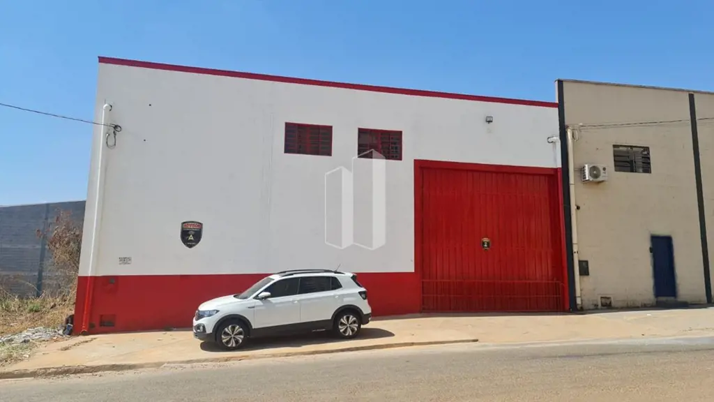Excelente Galpão No setor Parque Oeste Industrial. Região de Galpões. 400 M2 de ...