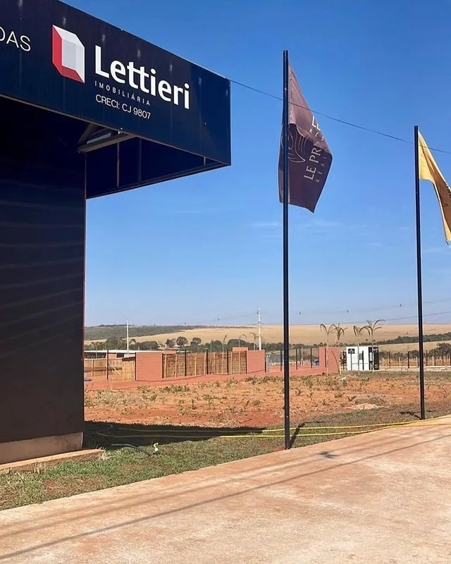 Lote pronto para construir de 620m² na quadra 2 do condomínio planejado Le Premi...