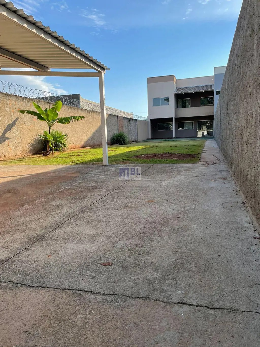SOBRADO DE DOIS QUARTOS E UMA SUÍTE DISPONÍVEL PARA VENDA SETOR SUDOESTE, EM GOI...