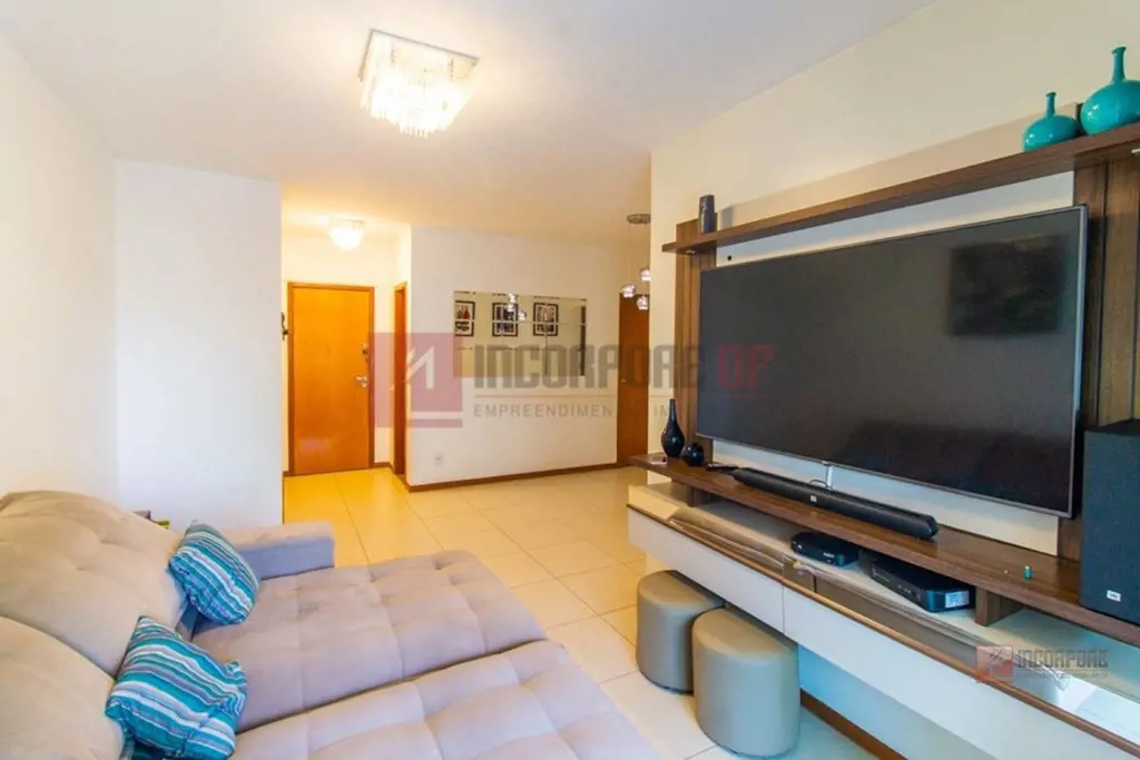 Apartamento composto de sala de estar e jantar, varanda, lavabo, 04 quartos todo...