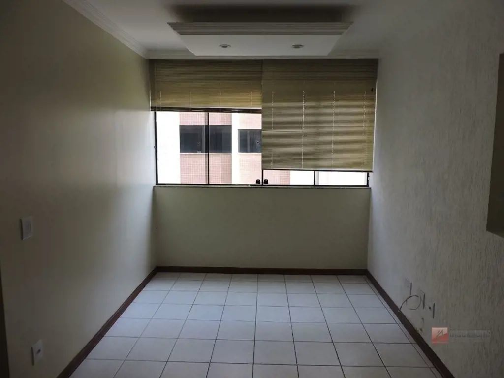 Excelente apartamento de 02 quartos, banheiro social, cozinha, área de serviço. ...