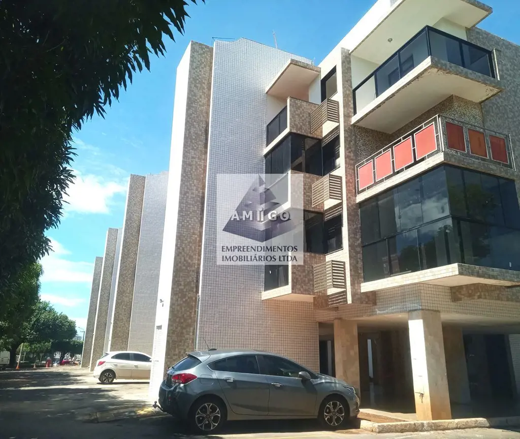 Apartamento de 01 (um) quarto com armário, sala com varanda, banheiro social, co...