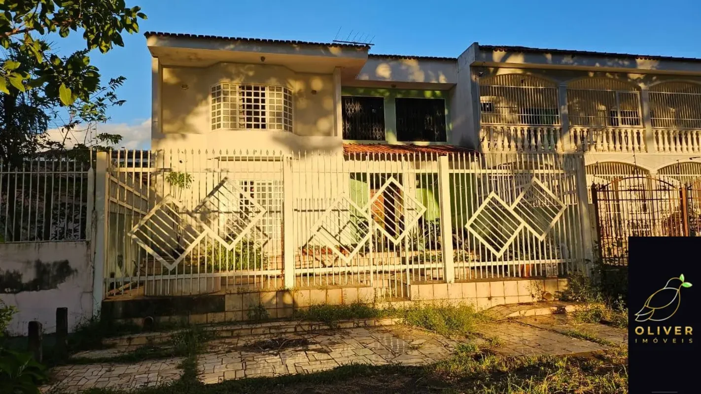 Descubra uma oportunidade única na Quadra 8, conjunto D, em Sobradinho, DF. Esta...