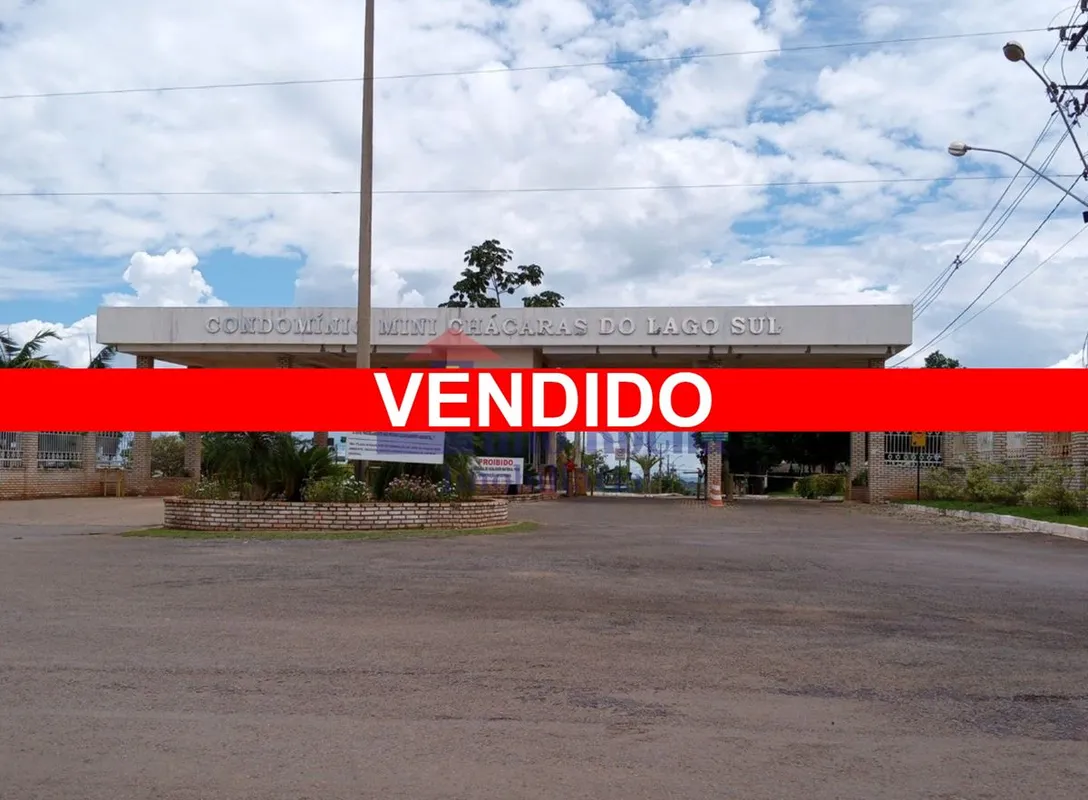 JULIO ROCHA IMOBILIÁRIA VENDE!ÓTIMO LOTE PLANO NO CONDOMÍNIO MINI CHACARAS DO LA...