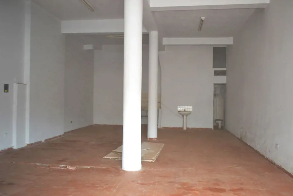SALA COMERCIAL/LOJA, PONDENDO SER DIVERSAS ÁREAS COMERCIAIS OU SIMPLESMENTE UM D...