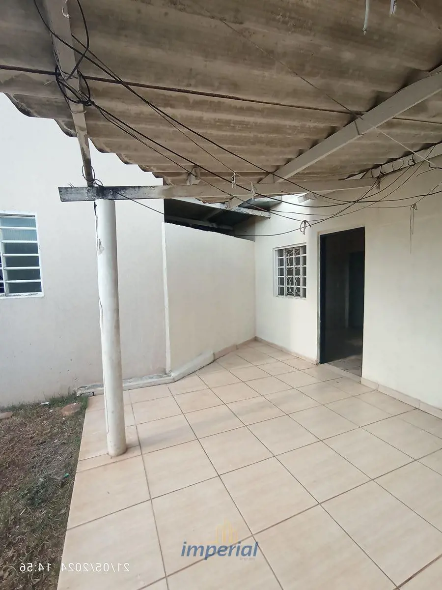 Casa de fundos para Locação, Setor Balneário Meia Ponte2 quartos, sala, copa, co...