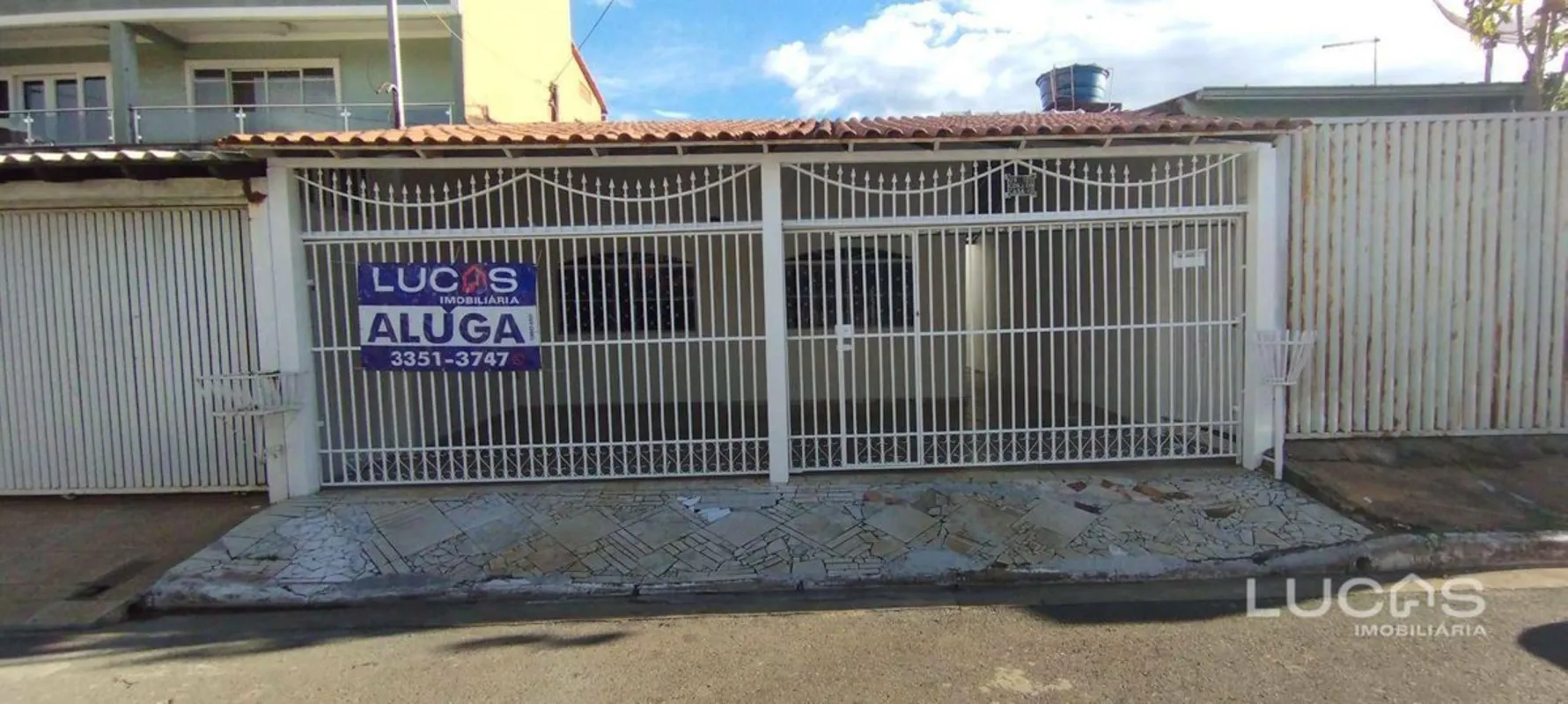 CASA - SAMAMBAIA SUL - QR 122Excelente casa composta de 2 quartos, sala, cozinha...