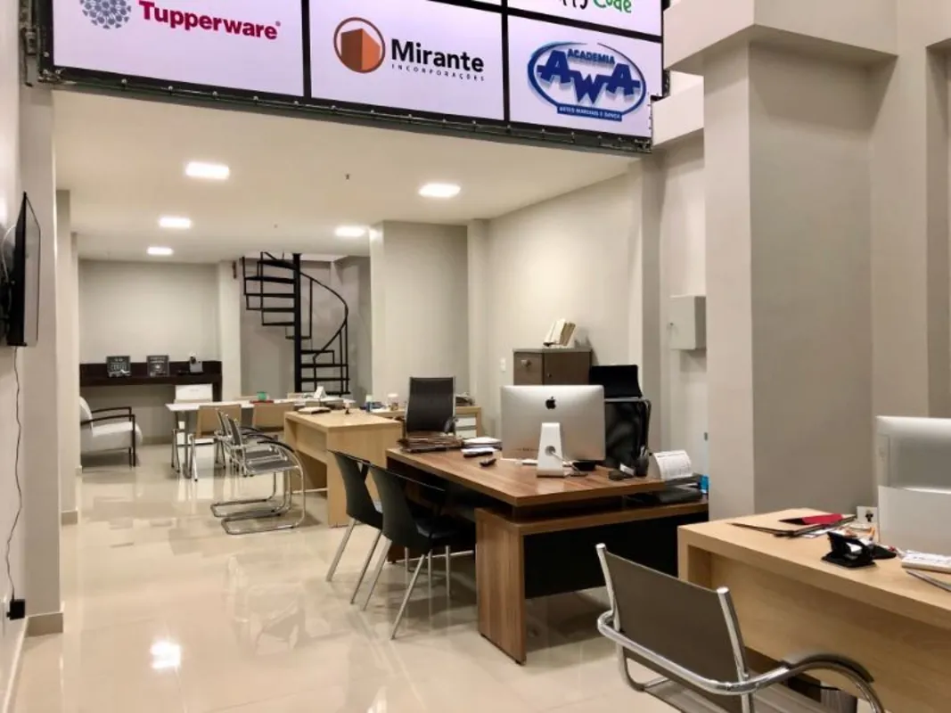 ONE PARK MALL LOCADA POR R$ 2.900,00 ( matrícula 246.384 ) Loja localizada no ce...