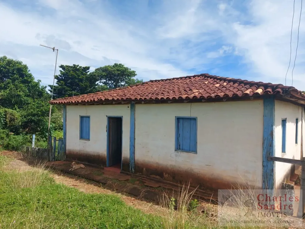 Chácara em Bela Vista de Goiás 16 km de BelaVista estrada de chão sentido Silvan...