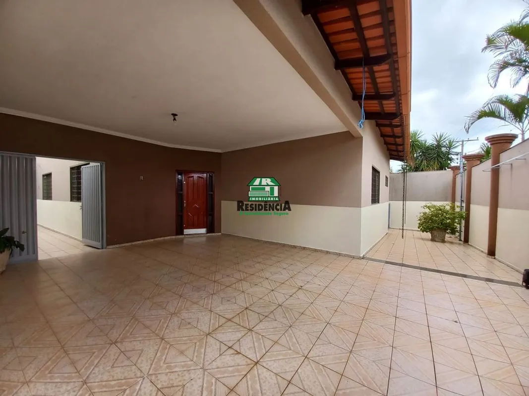 Casa residencial contendo: 04 quartos sendo 02 suítes (01 masrer)Hall de circula...