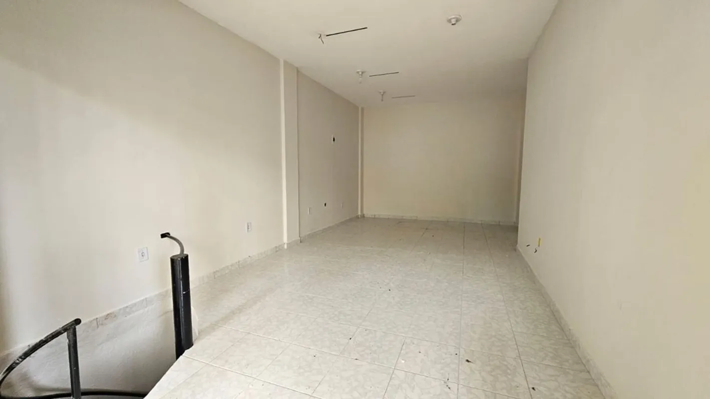  EXCELENTE OPORTUNIDADE LOJA - CLN 306 - BLOCO A - ASA NORTELoja e subsolo, 76m²...