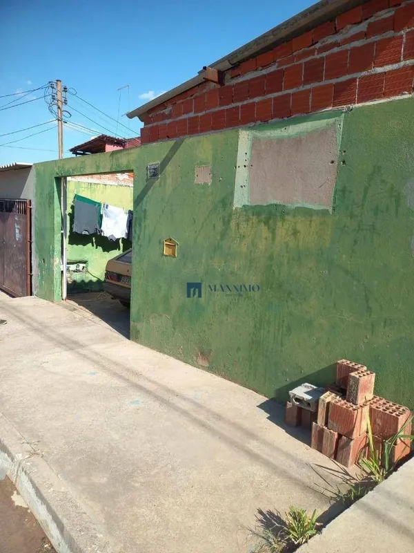 Vendo Sobrado na Quadra 304 do Setor Residencial Oeste São SebastiãoCom 112,50m²...