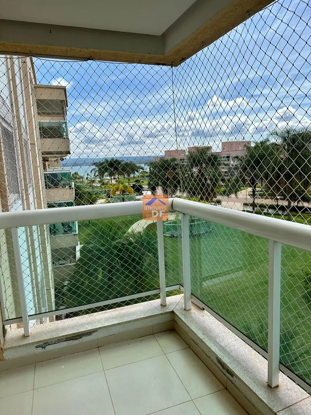 ALUGAMOS APT TERCEIRO ANDAR NASCENTE BLOCO E. MOBILIADOAPARTAMENTO DISPONIVEL PA...