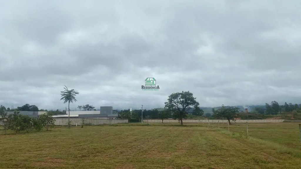 Ótimo investimento em um dos Condomínios que mais está crescendo em Anápolis. 25...