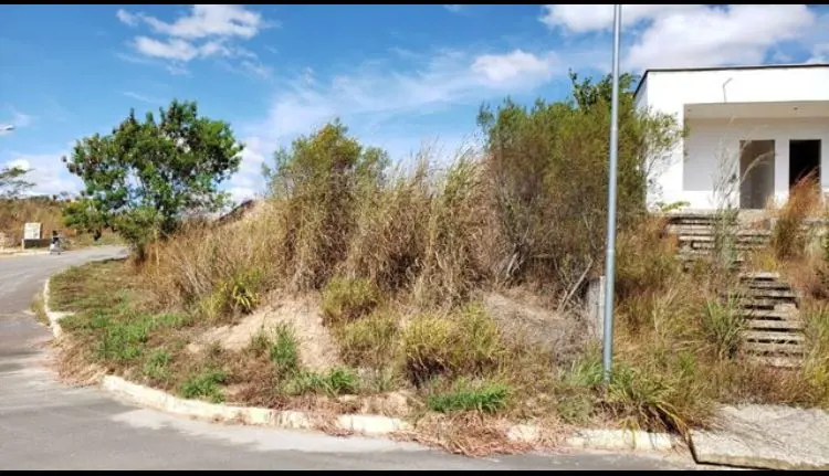 Vendo lote regularizado com vista livre Belo lote com 576 metros amplos condomín...