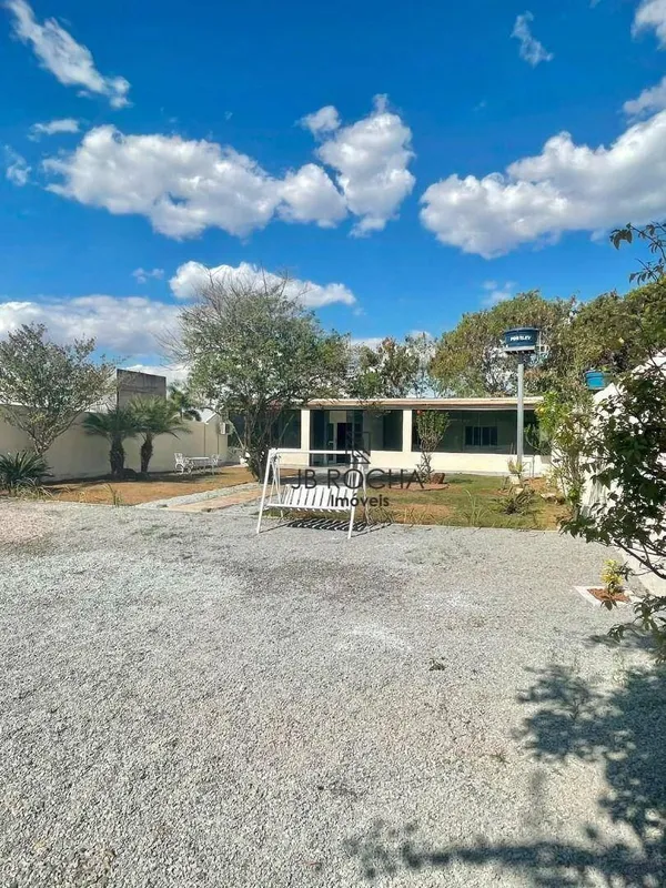 JB ROCHA IMOBILIÁRIA ALUGA COM EXCLUSIVIDADECasa térrea no condomínio Mini Chacr...