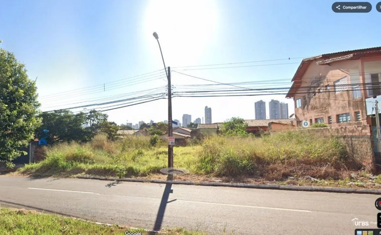 Lote em vão livre com 780 metros. 31/05/23