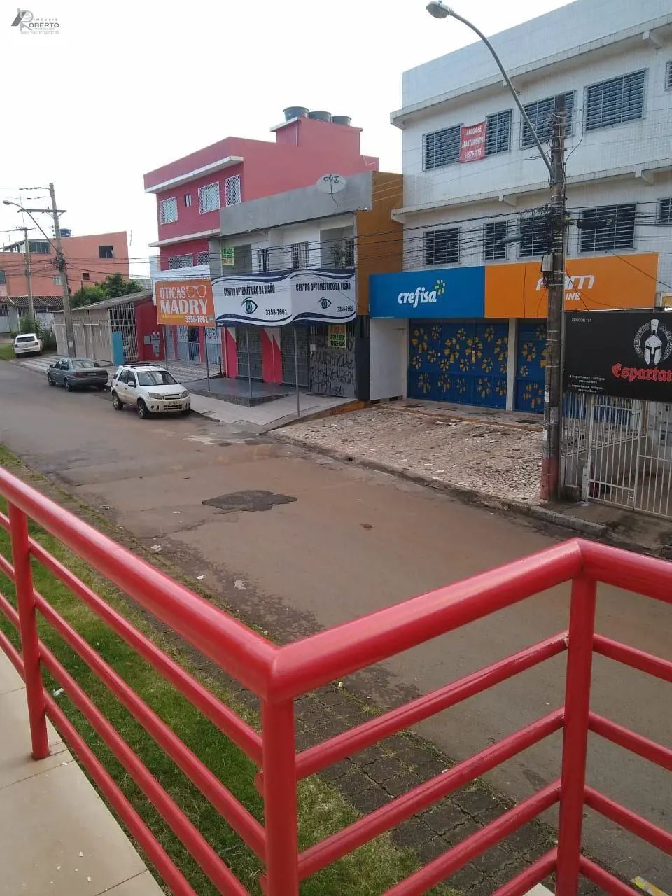 Quadra 205, Vendo Prédio Comercial, Excelente Localização com 2 Lojas e 3 Aparta...
