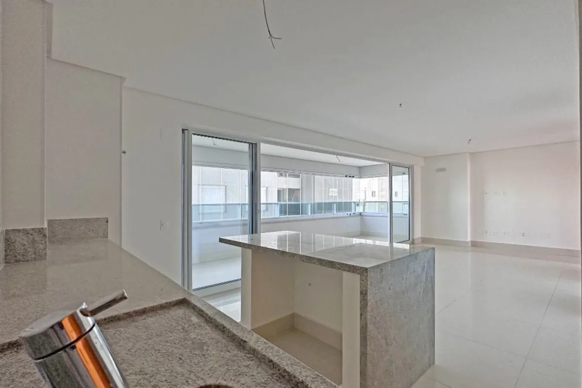 Apartamento de 135 mÂ² com 03 suÃ­tes Ã  venda no Park Lozandes ao lado da Assem...