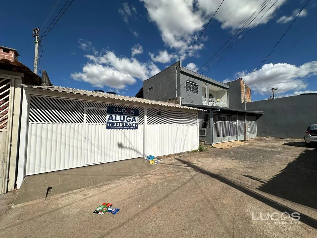 CASA - TAGUATINGA NORTE - QNM 36Excelente casa recém reformada, composta por sal...