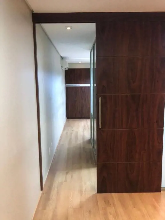 O espaço perfeito para o seu negócio está aqui!Excelente sala comercial à venda ...