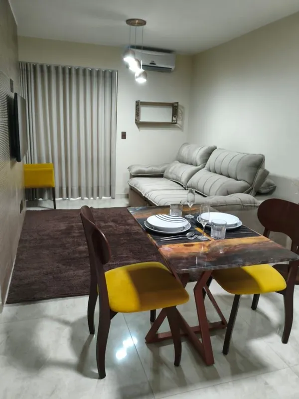 A Invest Flat Imobiliária aluga apartamento mobiliado, recém reformado, no 7° an...
