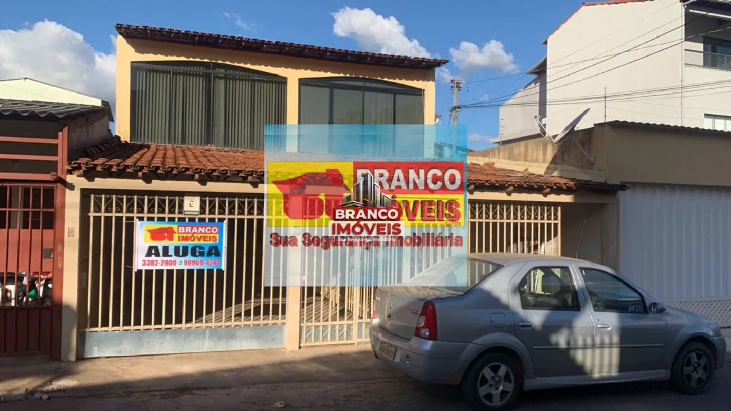 Branco Imóveis - Aluga casa na QE 44 CONJUNTO C, o imóvel possui 130m², próximo ...