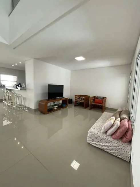 Sobrado a venda com 207m2 com 4 quartos Jardim Mariliza - Goiânia - GoiásSobrado...