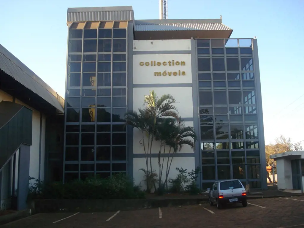 ÁREA DO TERRENO: 4.000 m² de área, permitida a edificação de 200% (duzentos por ...