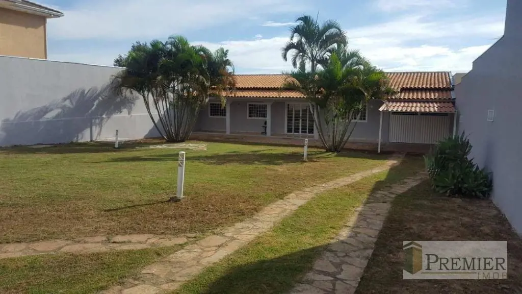 Casa térrea no Condomínio RK,2 quartos com móveis planejados,Sala com painel,Coz...