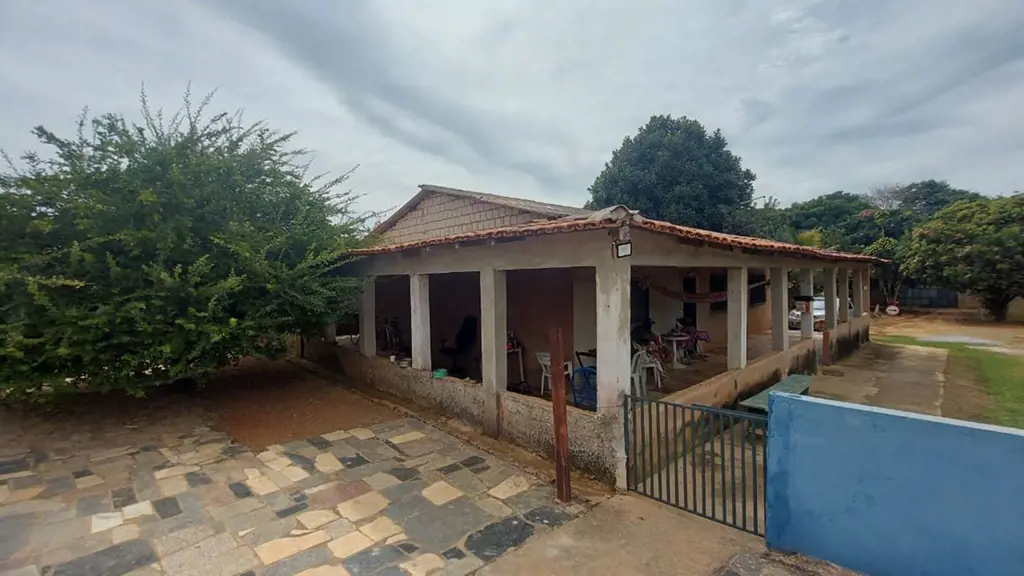 Vendo chácara entre a região do Valparaíso e Novo gamaCasa toda na laje, toda mu...