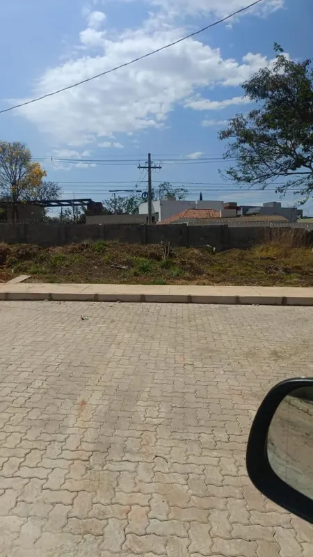 Excelente terreno a venda com 300M² em novo Condomínio no Jardim Botânico chamad...