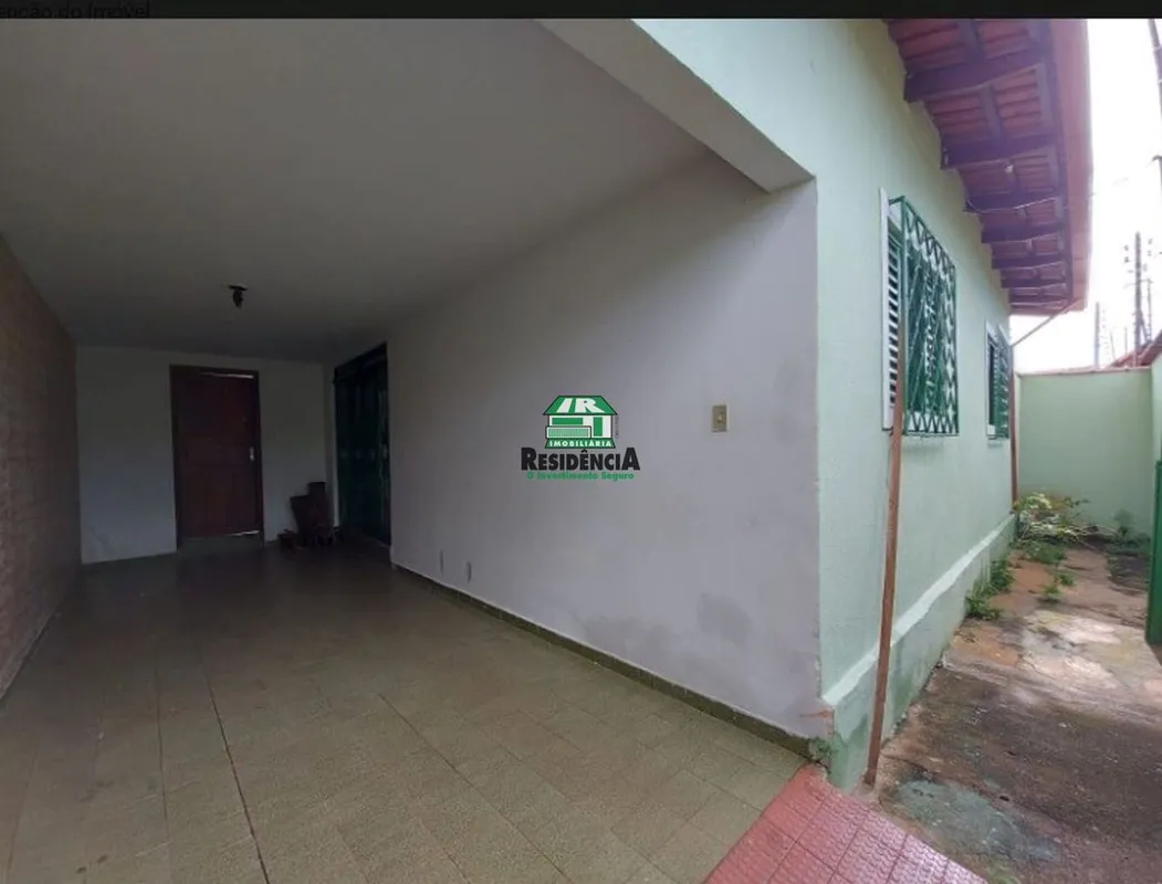 214 mts quadrados, area util 104 m de construção, com 3 quartos, sendo 1 suite, ...