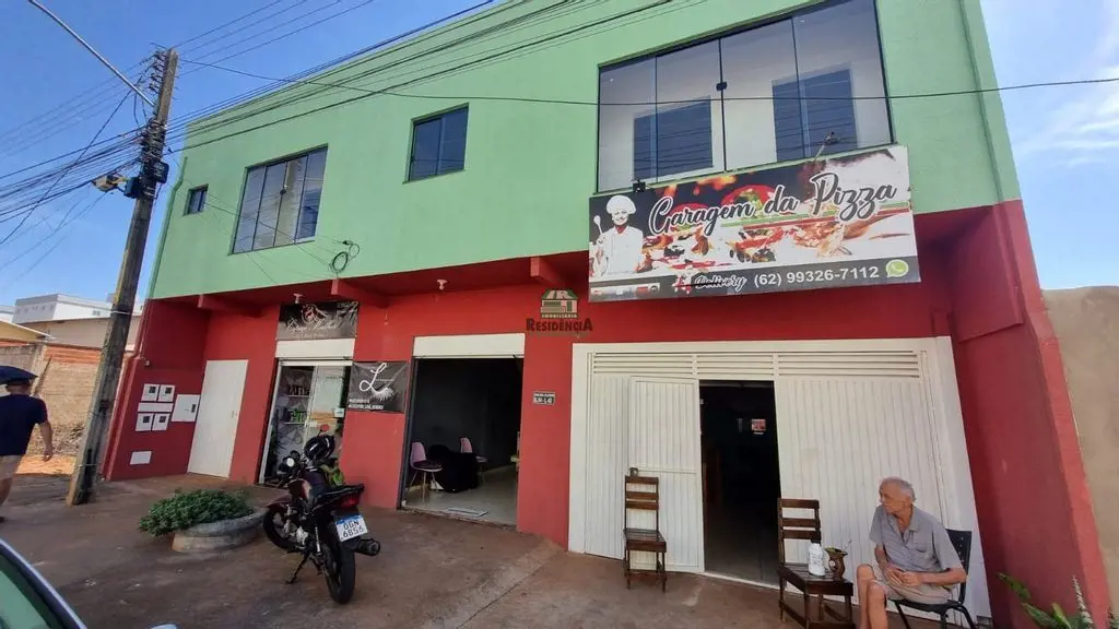 Barraco ao fundo salaCozinha1 quarto1 banheiroFrente 3 salas comerciais1 sala co...
