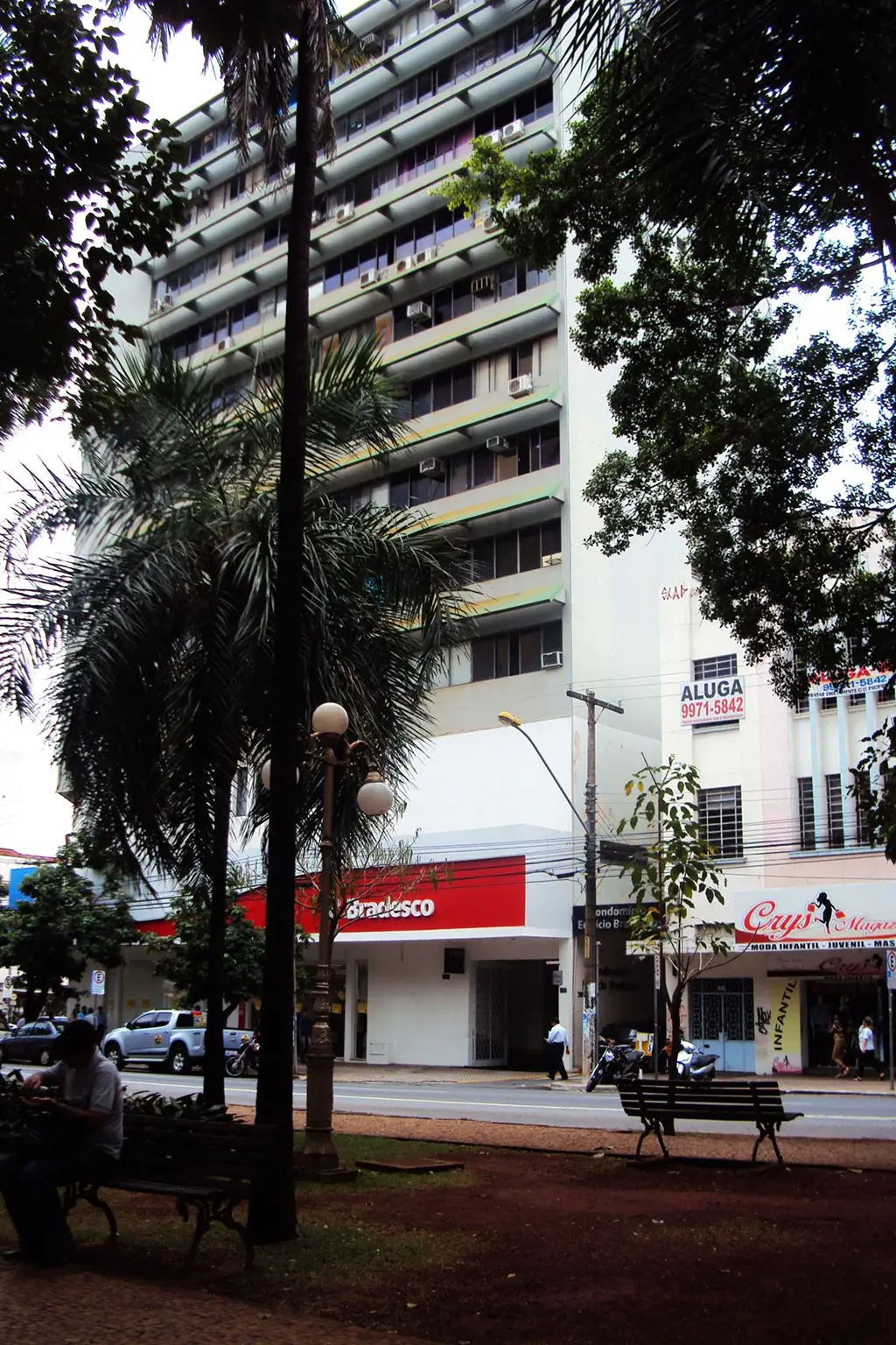 Sala/Escritório com diversos compartimentos, 30 m², bem localizada. Setor Centra...