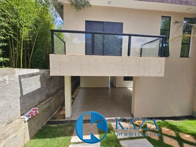 Linda e luxuosa casa ampla, 250m2 de área construída e lote de 300m2, bem arejad...
