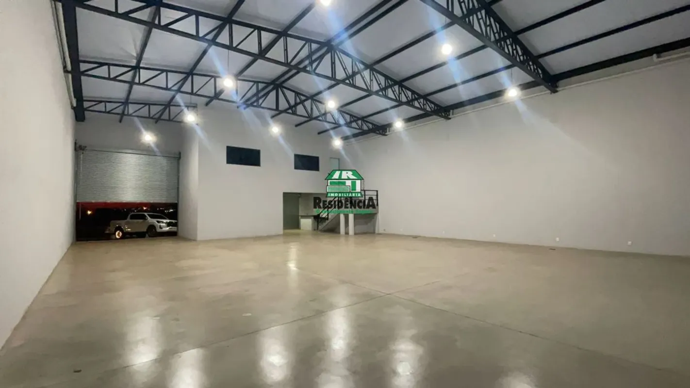 galpão contendo:600 metros,mezanino com blindex,02 banheiros,copa,boa localizaçã...