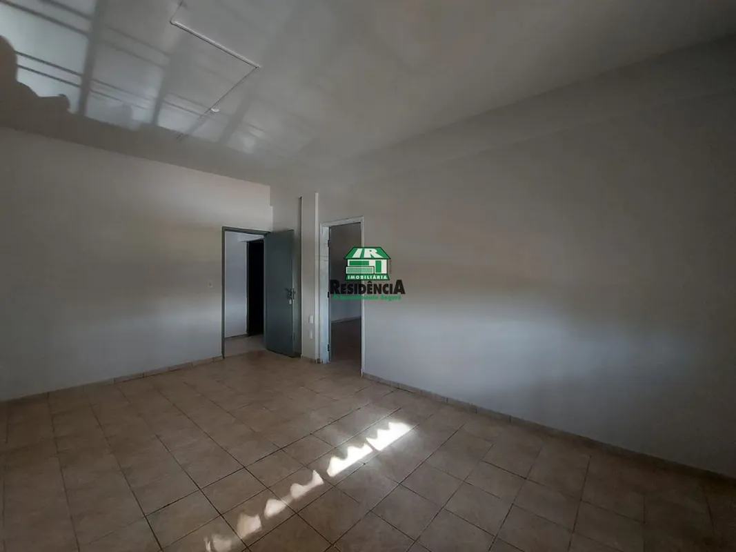 sala comercial contendo:45 metros,01 banheiro,01 pia,boa localização em frente a...