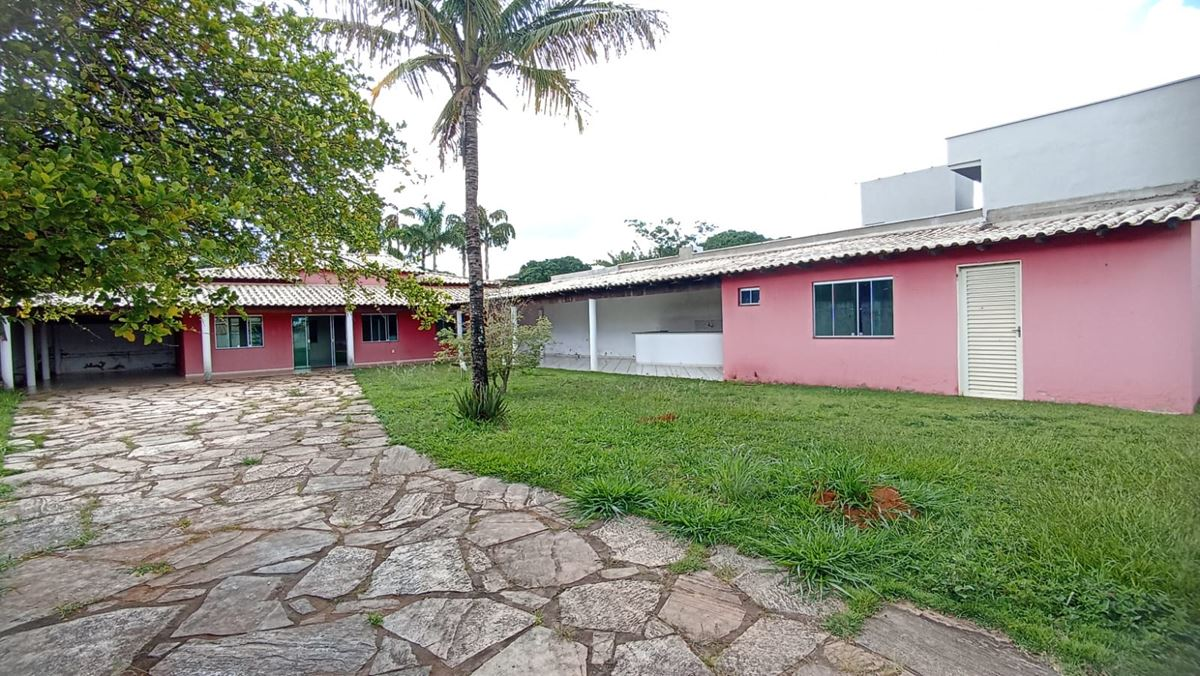 Casa na RUA 12 Chácara 142 – Lote de 800m² - Residencial Amazonas - VICENTE PIRE...