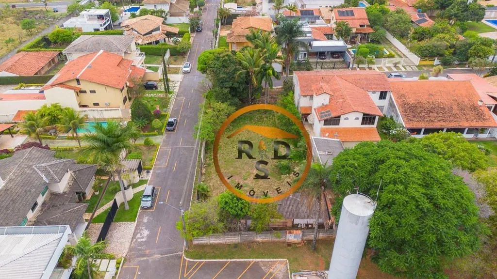 ULTIMO lote no condomínio Lago Sul. Lote de esquina, murado, plano com 800m2, pr...
