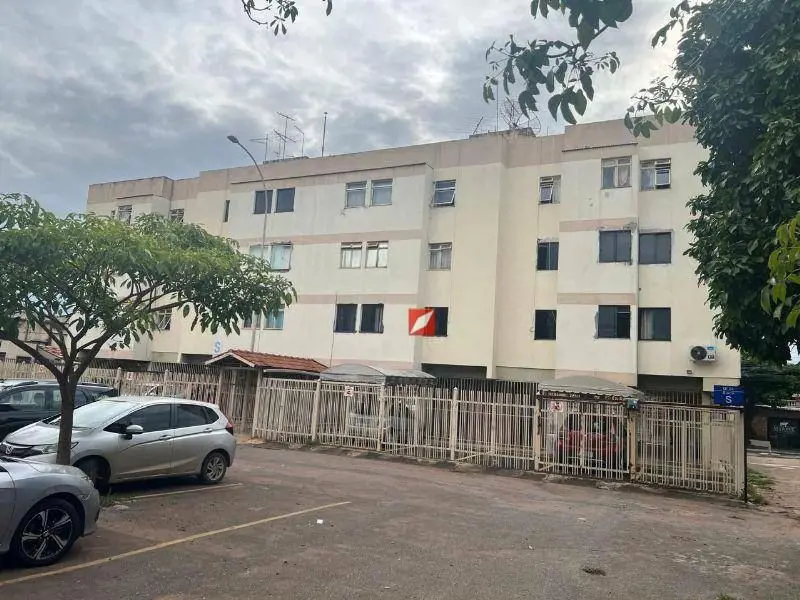 Apartamento com aproximadamente 59m²:- Piso em porcelanato - Sala; - Banheiro so...