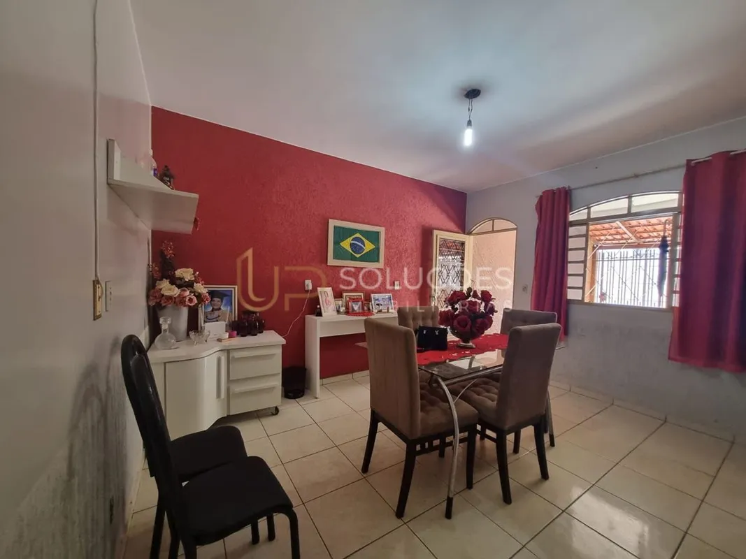 Oportunidade a venda!3 Quartos | 2 Vagas | Suíte | Solta no Lote | Escriturado |...